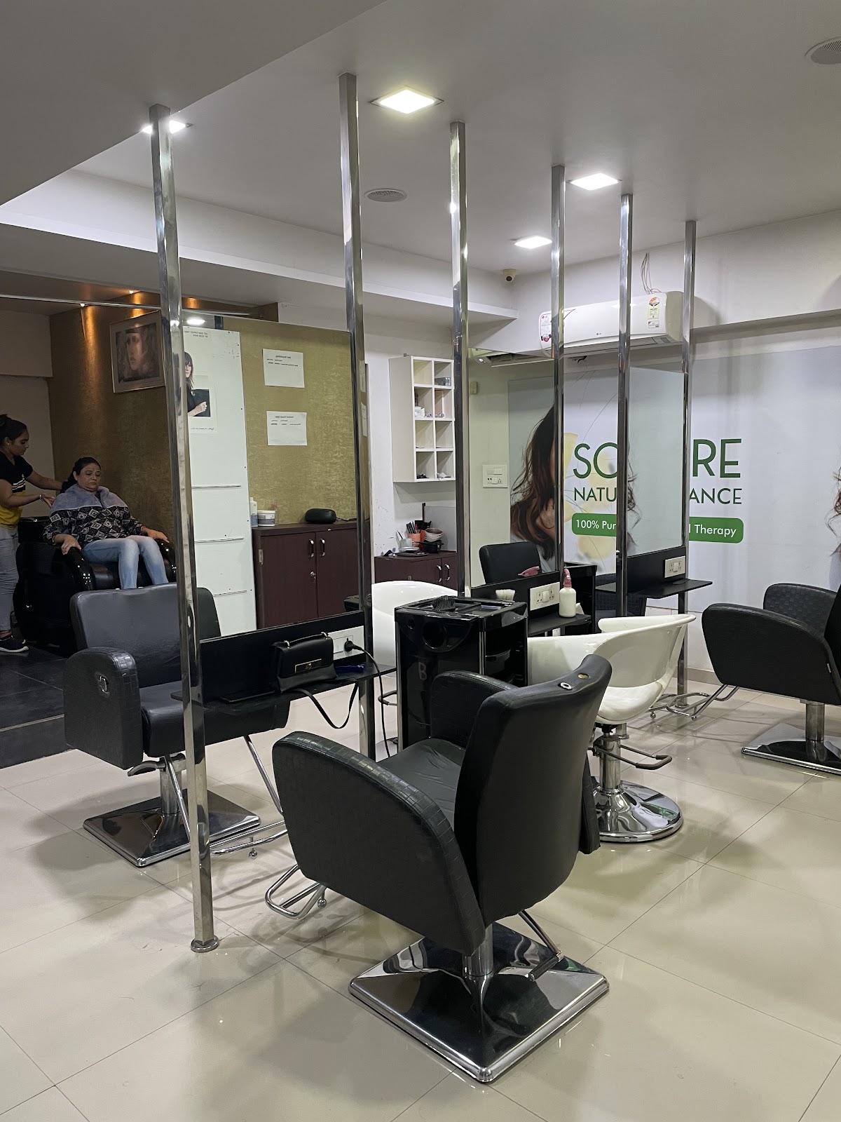 D STYLE HAIR & BEAUTY LOUNGE